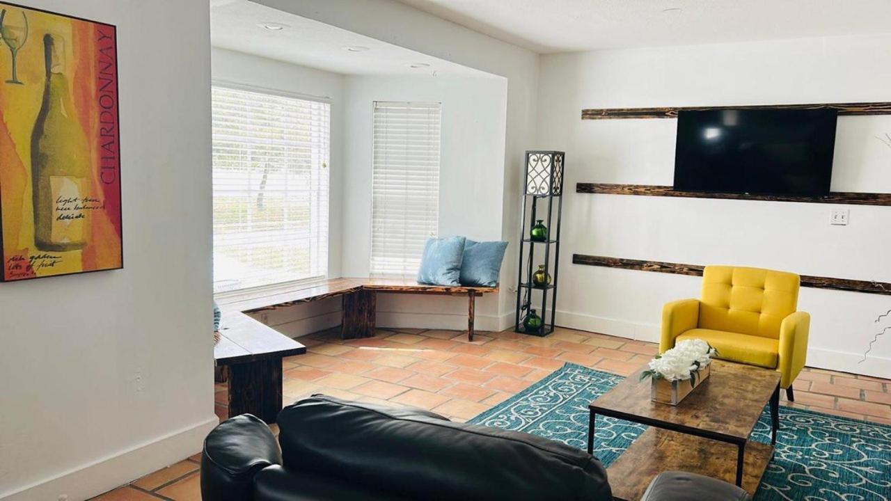 Mi Casa Es Tu Casa, Midtown #2 Διαμέρισμα Τάμπα Εξωτερικό φωτογραφία